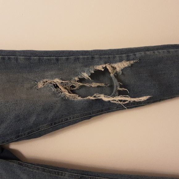 Celebrity pink - ripped jeans ๐ - Picture 4 of 8